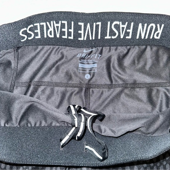 💝Nike Women’s Drifit Run Fast Live Fearless Legging Size L - Picture 3 of 7